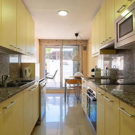 4-bedroom With Private Garden In Апартаменти Тоса-де-Мар