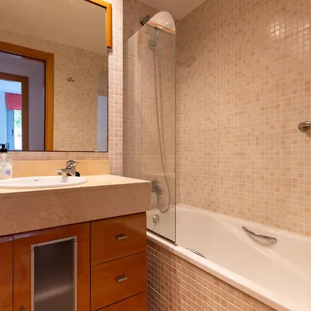 4-bedroom With Private Garden In Апартаменти Тоса-де-Мар